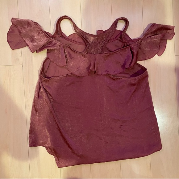 Macys Cold shoulder satin tank - Picture 2 of 4